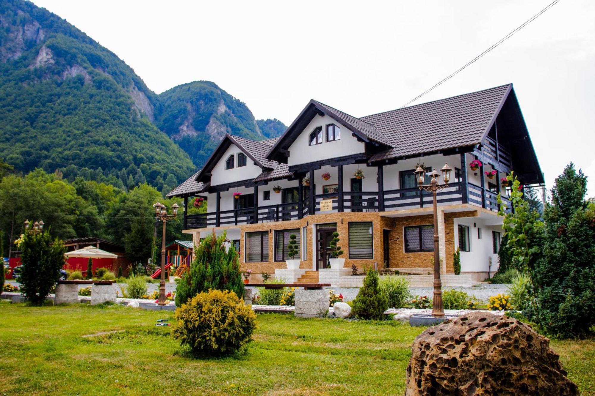 Ge-Lux Villa Incesti Exterior photo