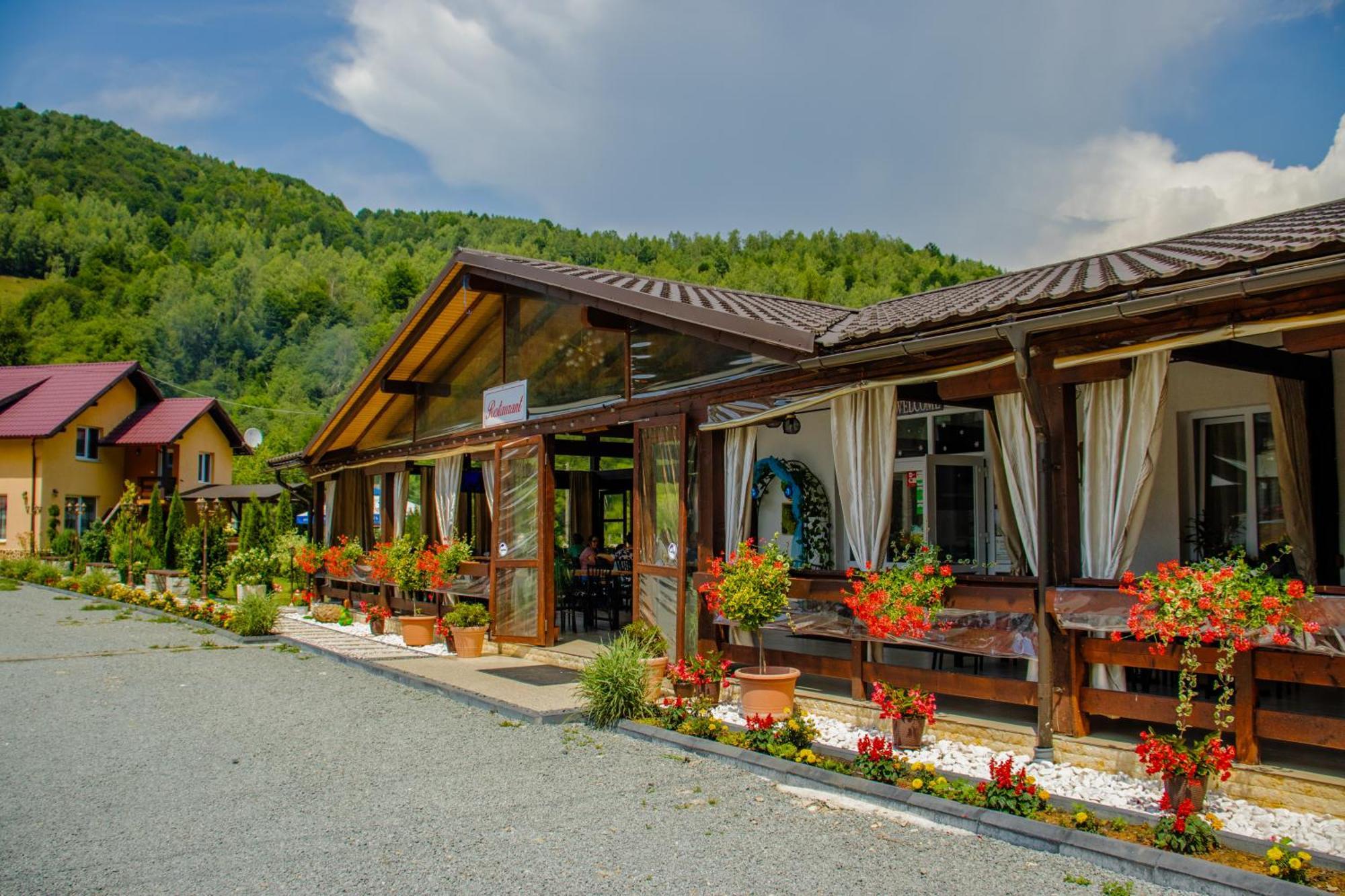 Ge-Lux Villa Incesti Exterior photo