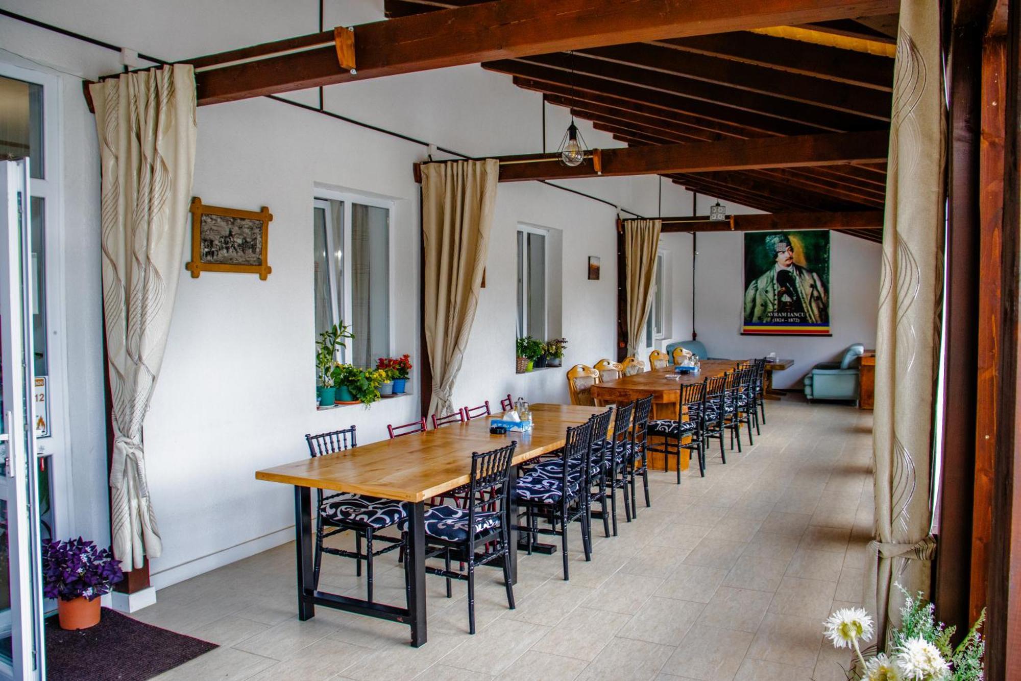 Ge-Lux Villa Incesti Exterior photo